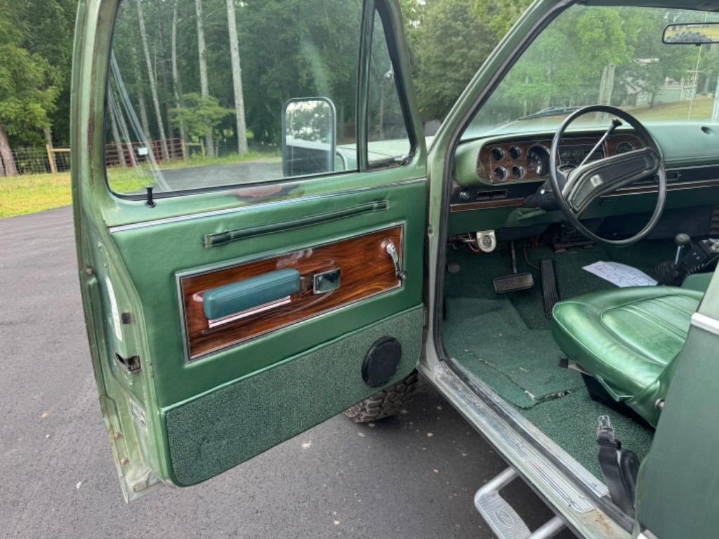 Dodge-Ram-Charger-100-rust-free-1977-2dr-23