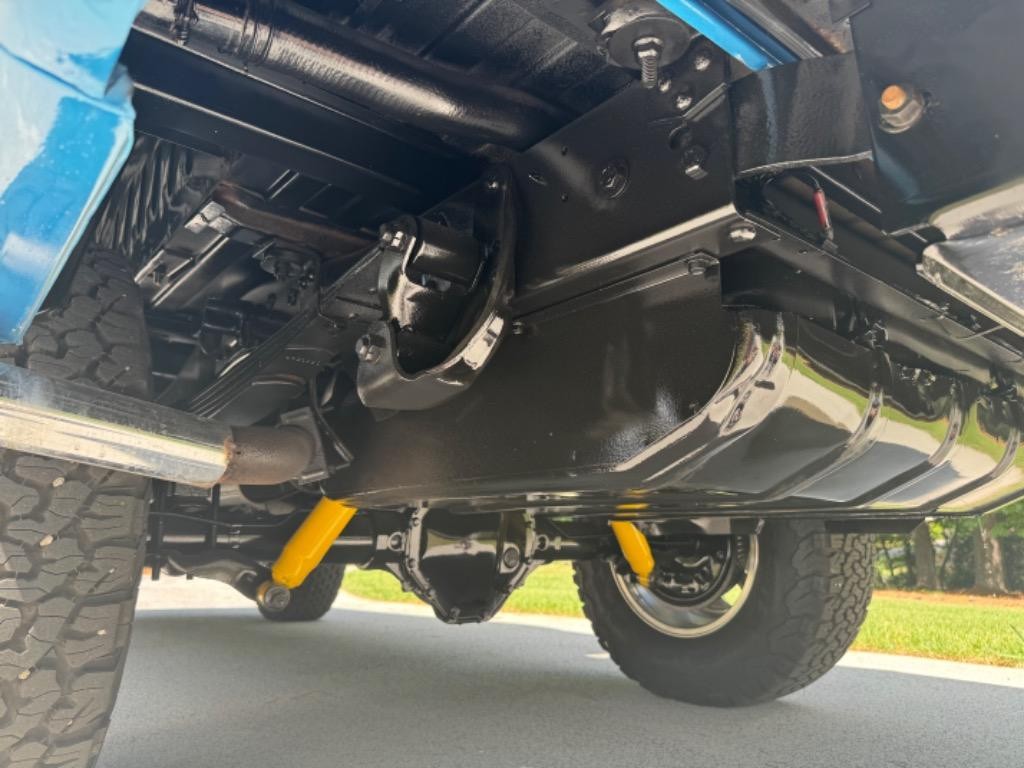 Dodge-Ram-Charger-383-factory-ac-2-tops-frame-off.-No-rust-Nevada-1977-2dr-15