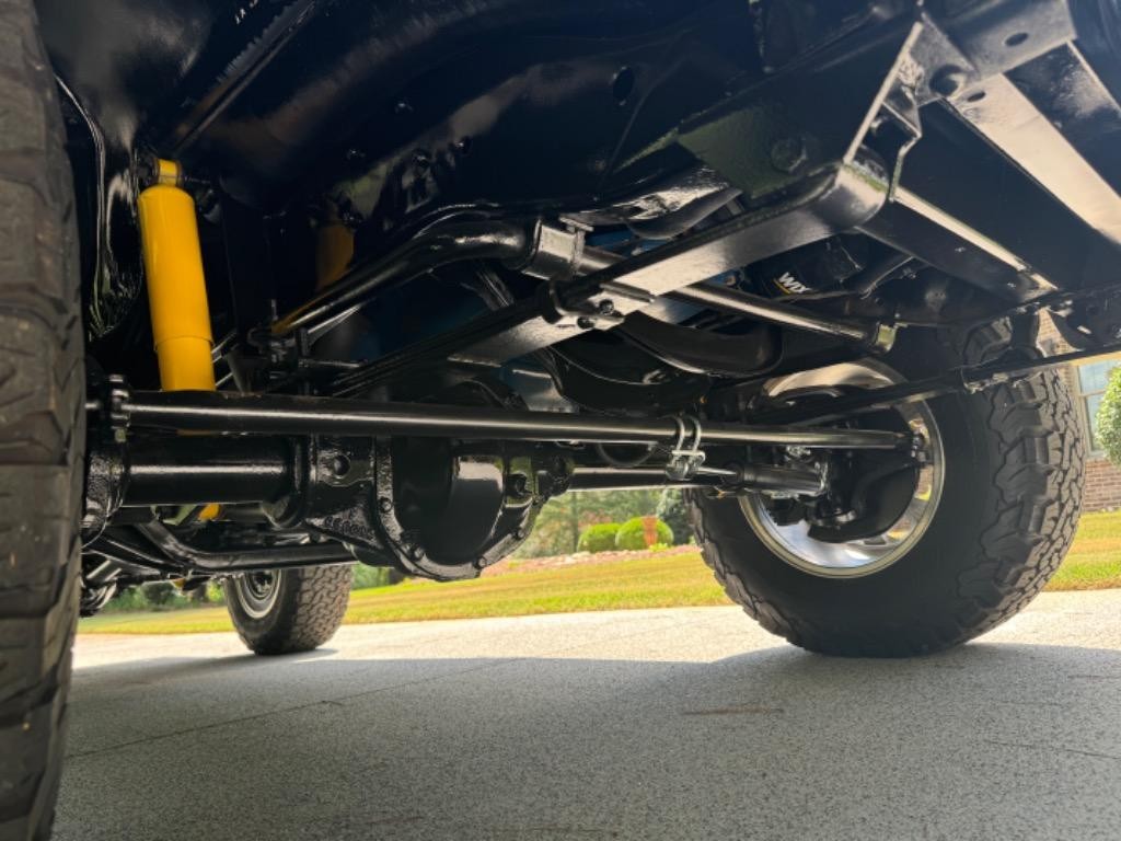 Dodge-Ram-Charger-383-factory-ac-2-tops-frame-off.-No-rust-Nevada-1977-2dr-22