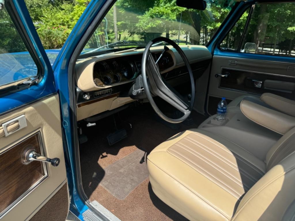 Dodge-Ram-Charger-383-factory-ac-2-tops-frame-off.-No-rust-Nevada-1977-2dr-26