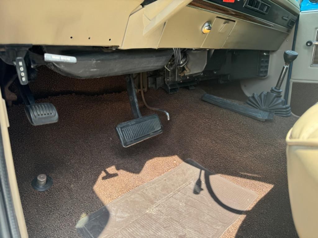 Dodge-Ram-Charger-383-factory-ac-2-tops-frame-off.-No-rust-Nevada-1977-2dr-28