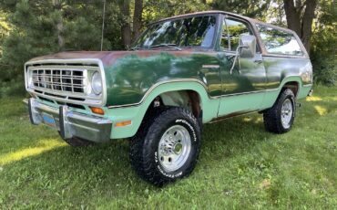 Dodge-Ramcharger-1974-SUV-1