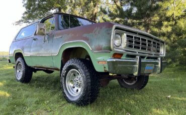 Dodge-Ramcharger-1974-SUV-12