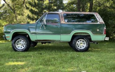 Dodge-Ramcharger-1974-SUV-15
