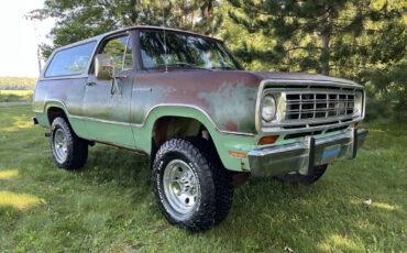 Dodge-Ramcharger-1974-SUV-2