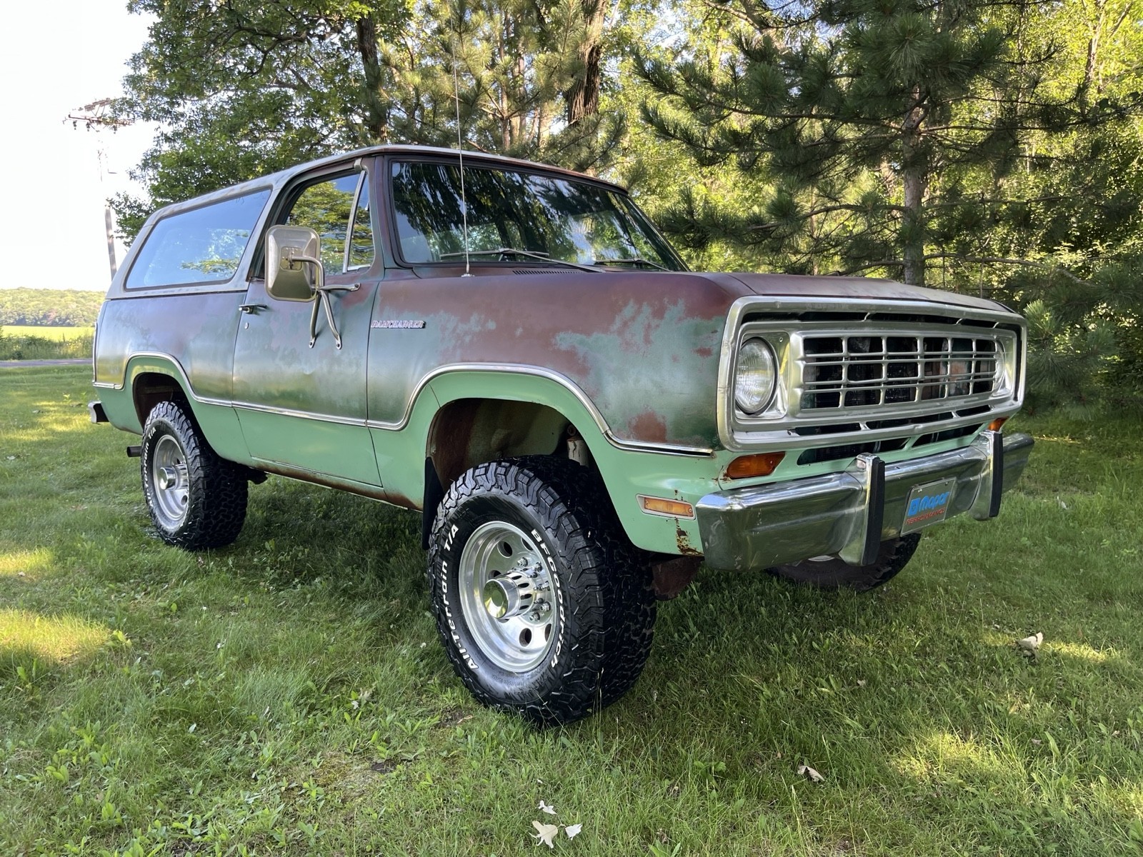 Dodge-Ramcharger-1974-SUV-2