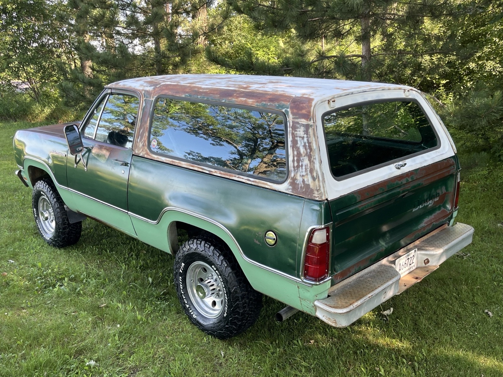 Dodge-Ramcharger-1974-SUV-3