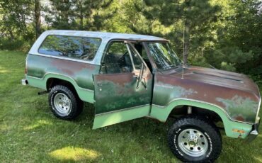 Dodge-Ramcharger-1974-SUV-8