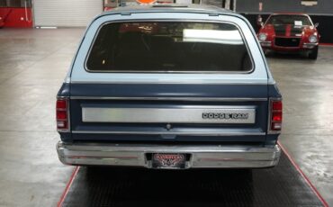 Dodge-Ramcharger-1987-SUV-13