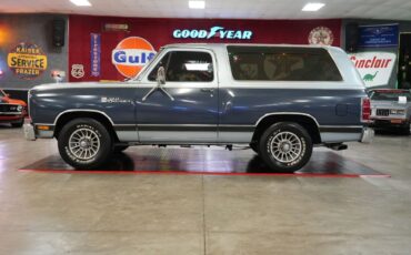 Dodge-Ramcharger-1987-SUV-19