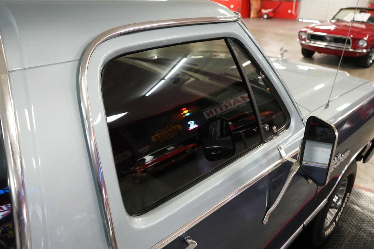 Dodge-Ramcharger-1987-SUV-35