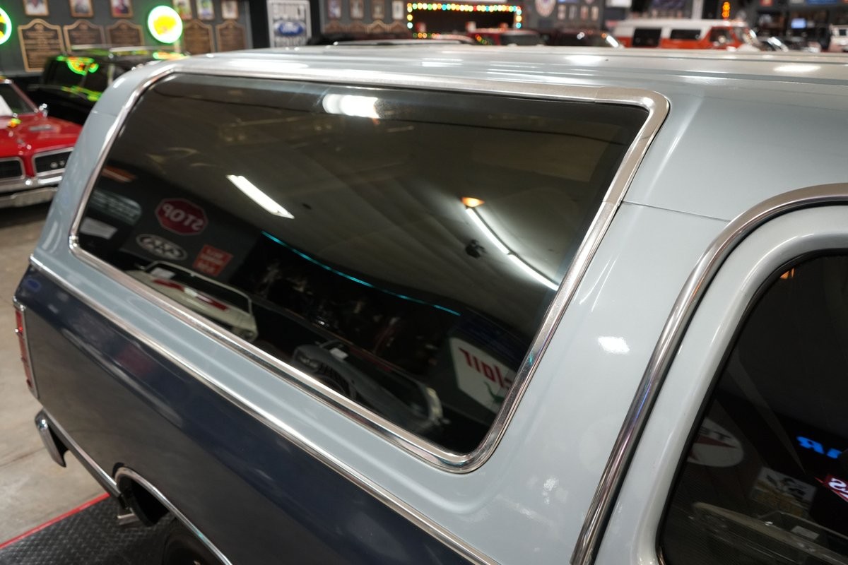 Dodge-Ramcharger-1987-SUV-36