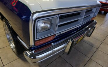 Dodge-Ramcharger-1989-SUV-17