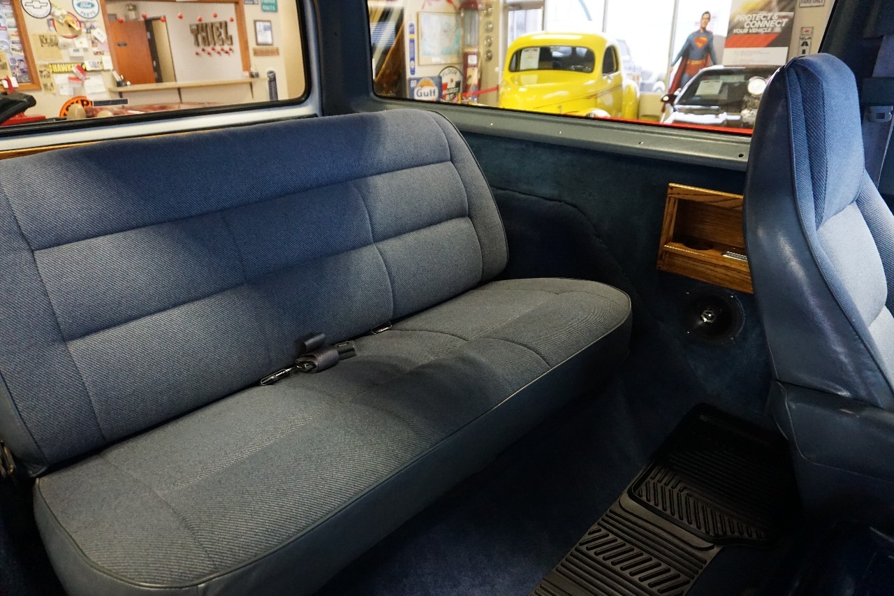 Dodge-Ramcharger-1989-SUV-24