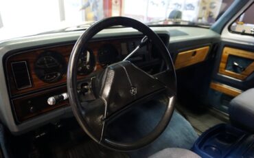 Dodge-Ramcharger-1989-SUV-25