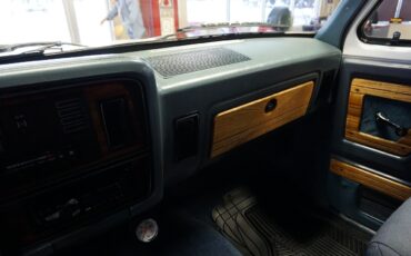 Dodge-Ramcharger-1989-SUV-26