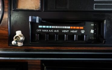 Dodge-Ramcharger-1989-SUV-28