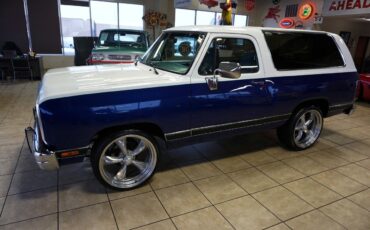 Dodge-Ramcharger-1989-SUV-3