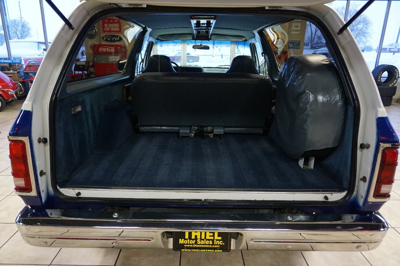 Dodge-Ramcharger-1989-SUV-30