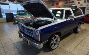 Dodge-Ramcharger-1989-SUV-31