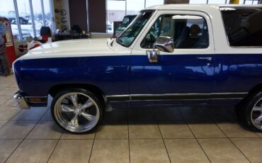 Dodge-Ramcharger-1989-SUV-39