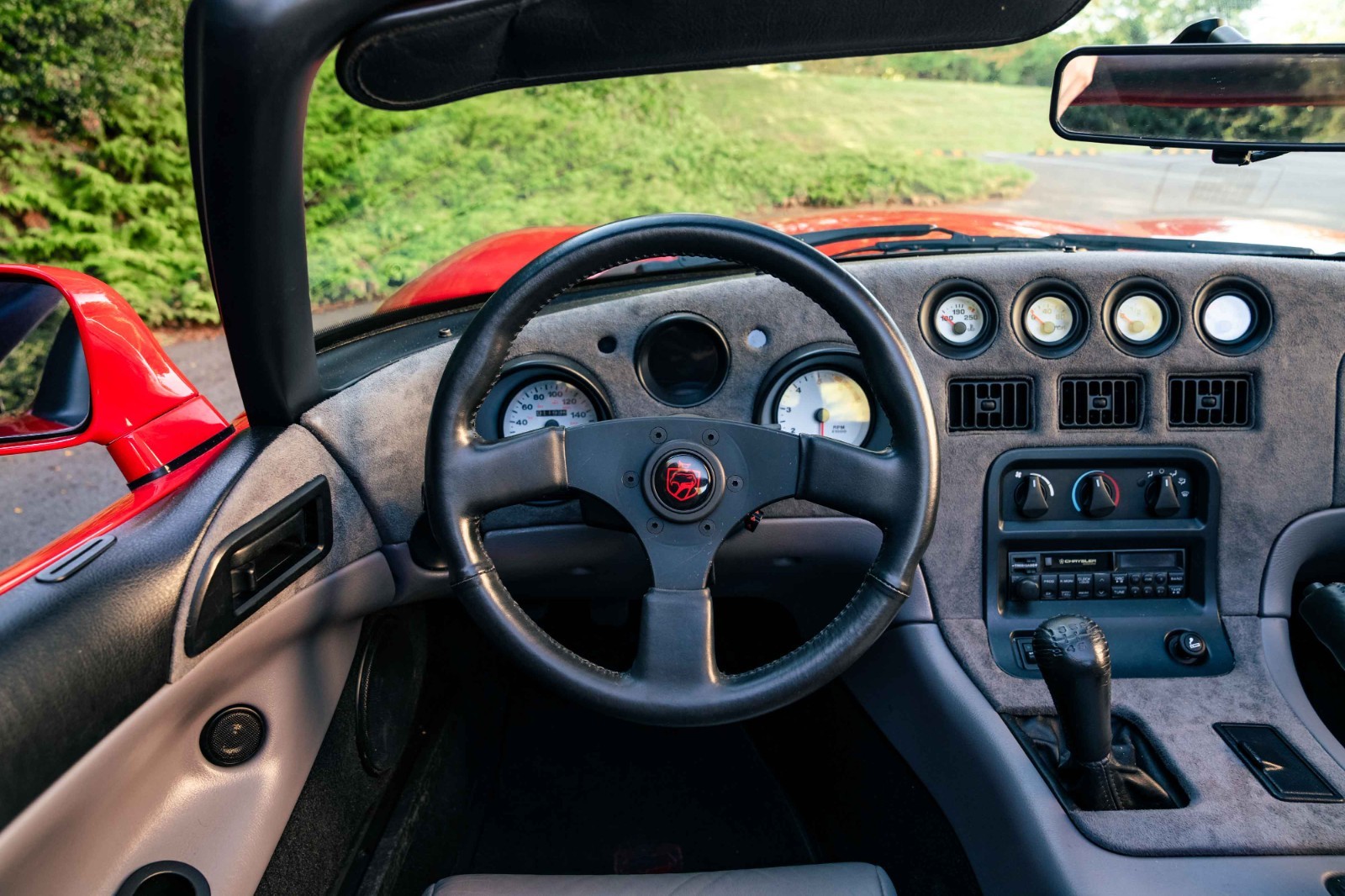 Dodge-Viper-1993-Convertible-35