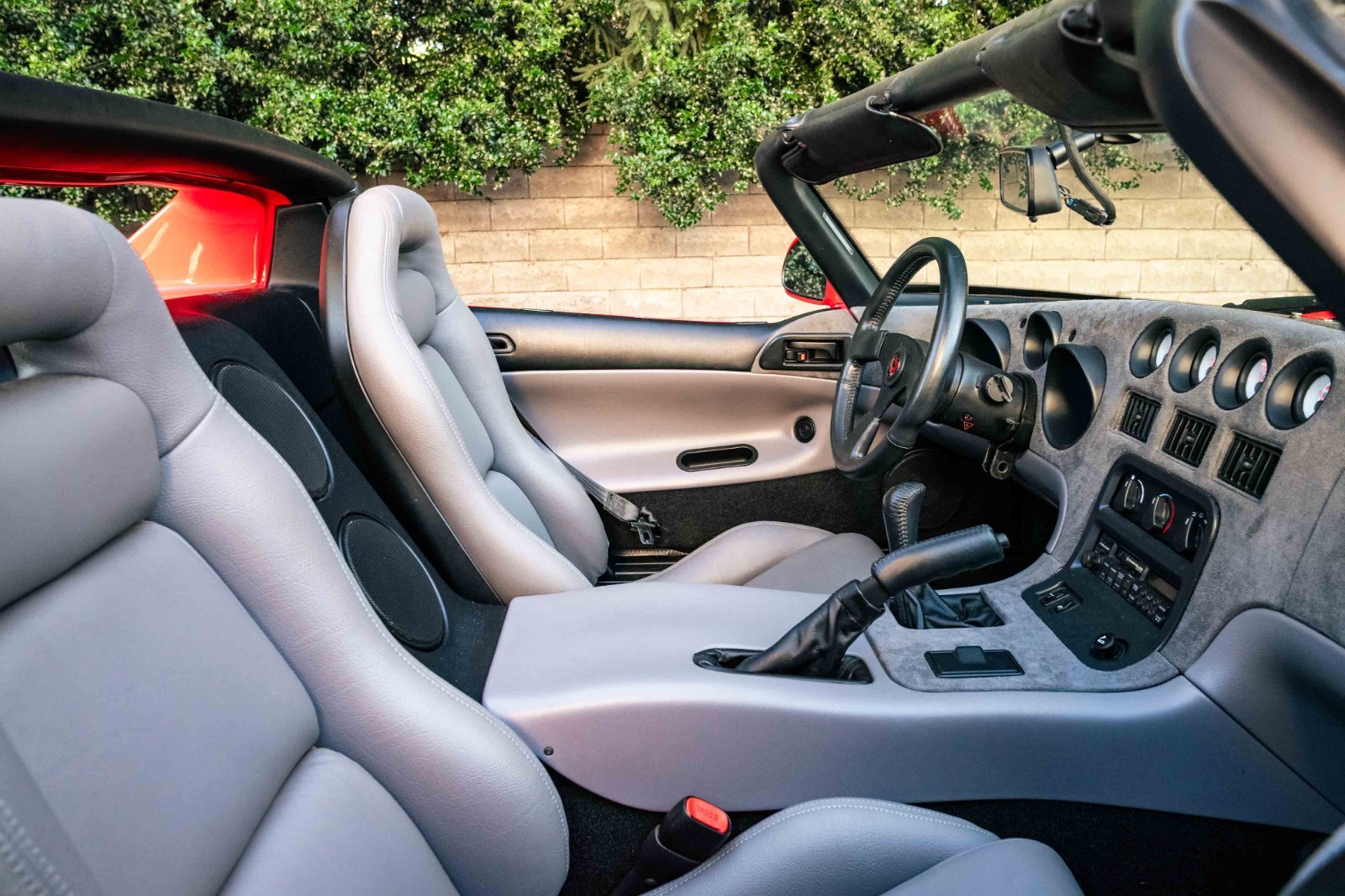 Dodge-Viper-1993-Convertible-38