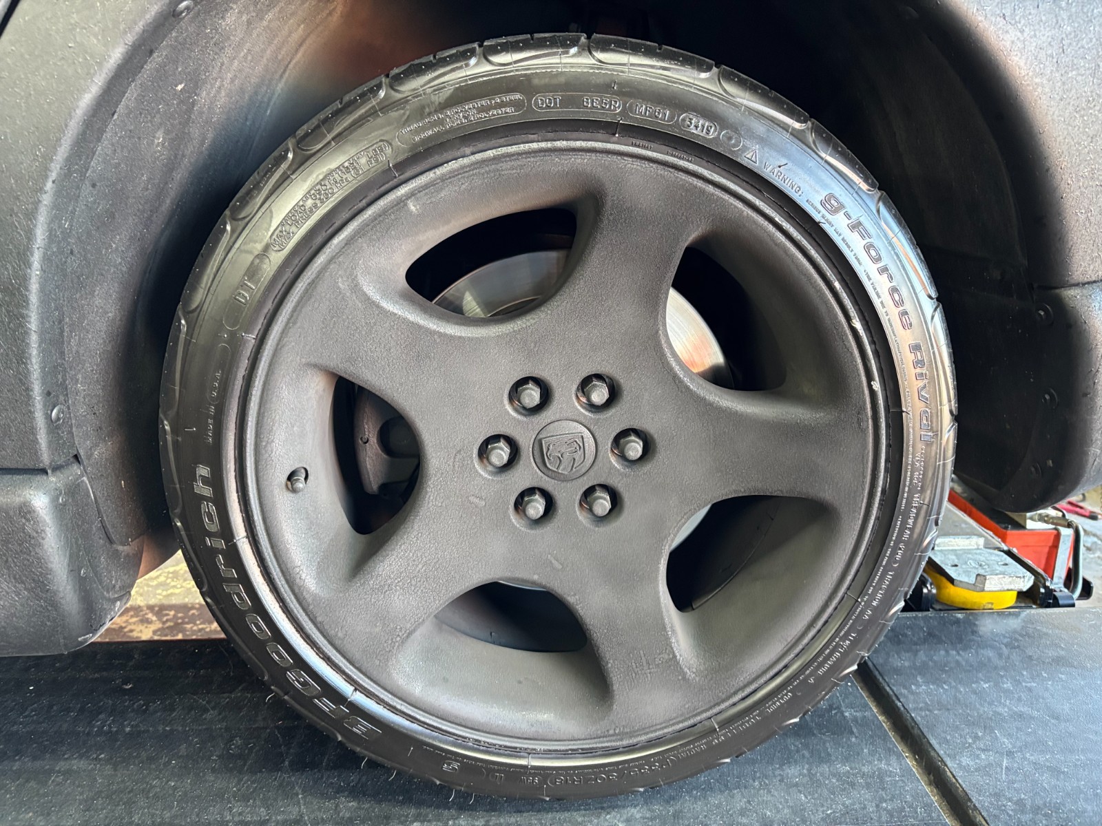 Dodge-Viper-1996-Convertible-10