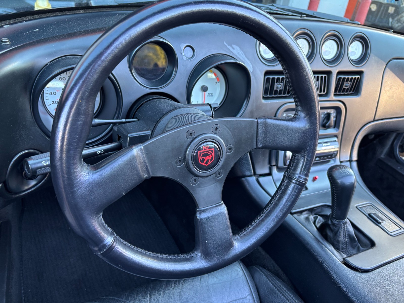 Dodge-Viper-1996-Convertible-12