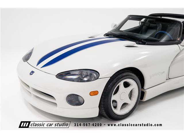 Dodge-Viper-1996-Convertible-23