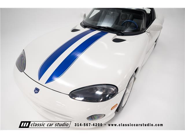 Dodge-Viper-1996-Convertible-26