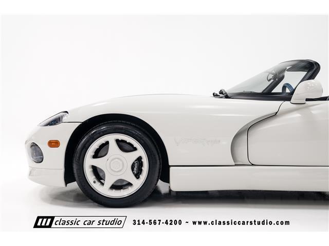 Dodge-Viper-1996-Convertible-29