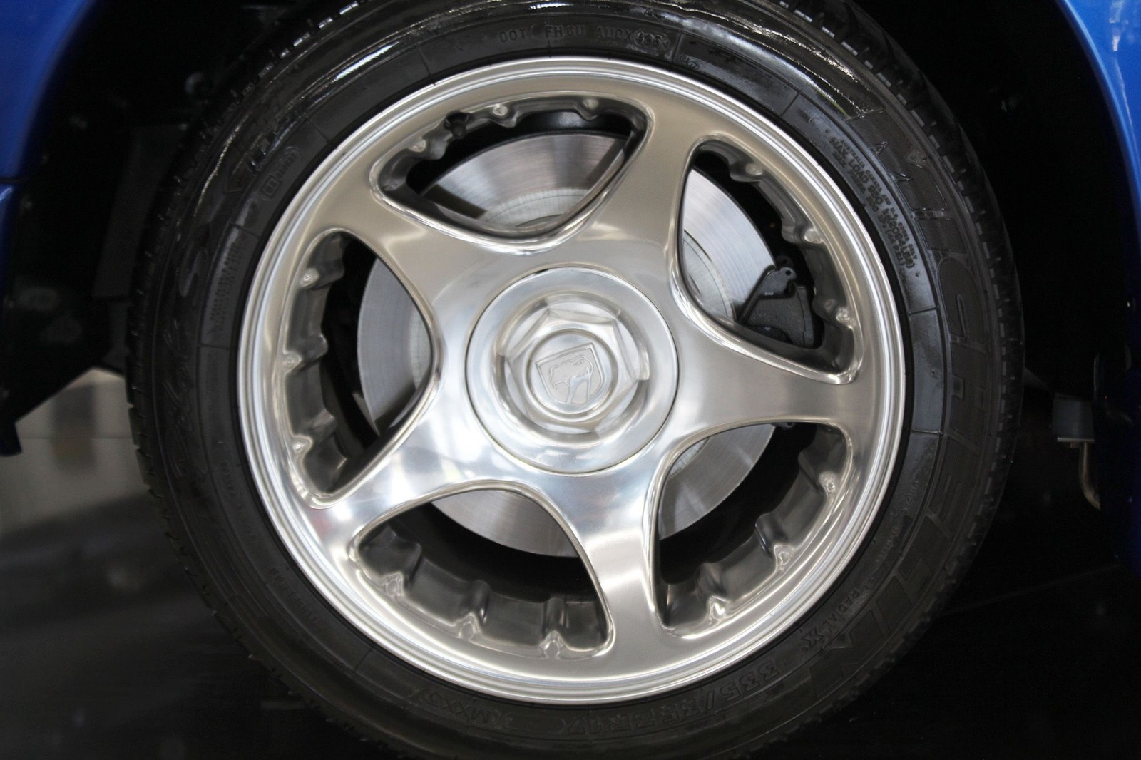 Dodge-Viper-1996-Coupe-24