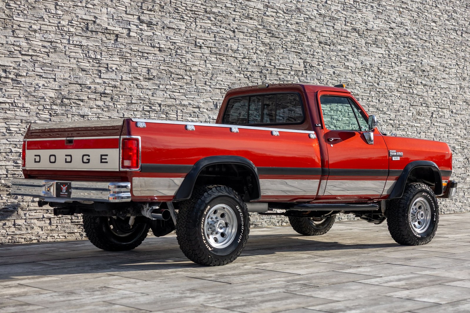 Dodge-W250-1993-Pickup-Truck-8