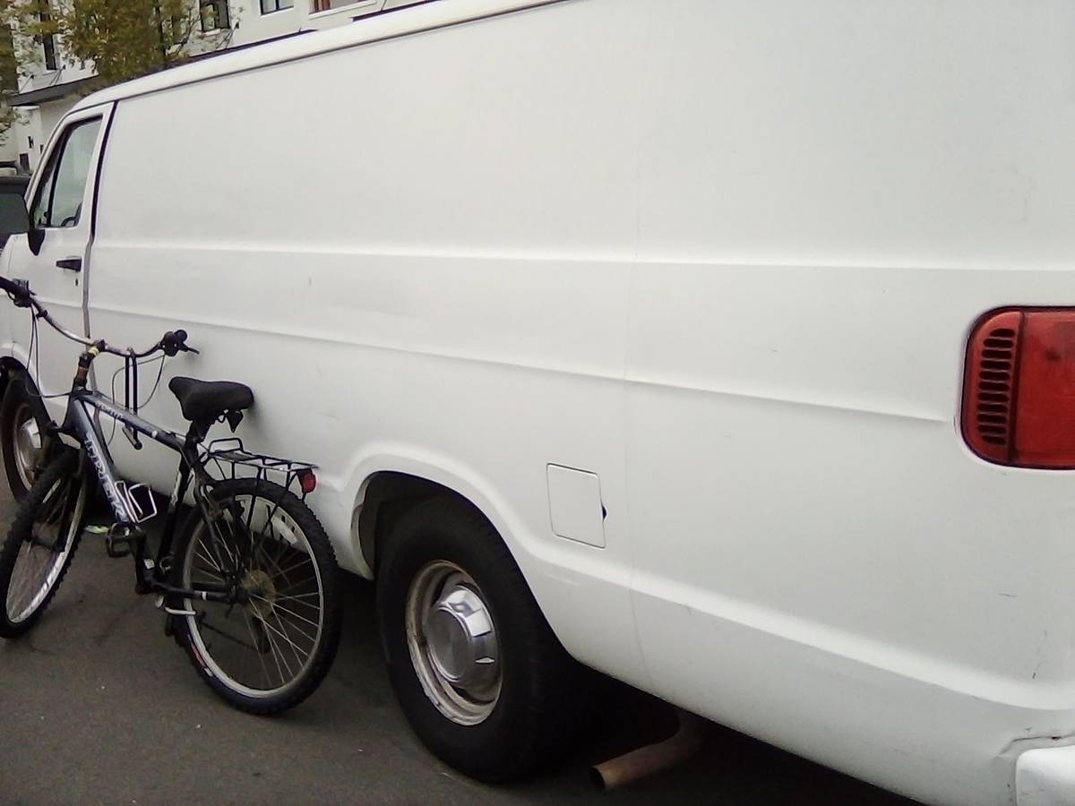 Dodge-b250-van-1994-6