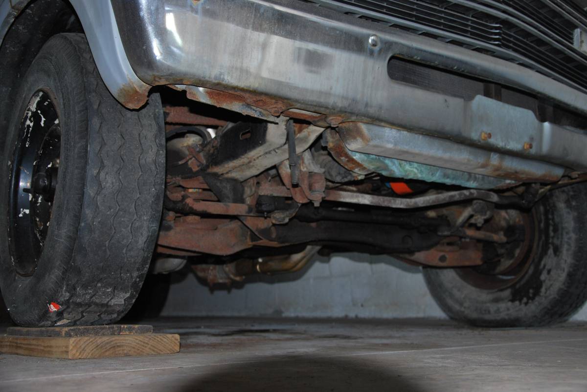 Dodge-b300-1976-custom-11