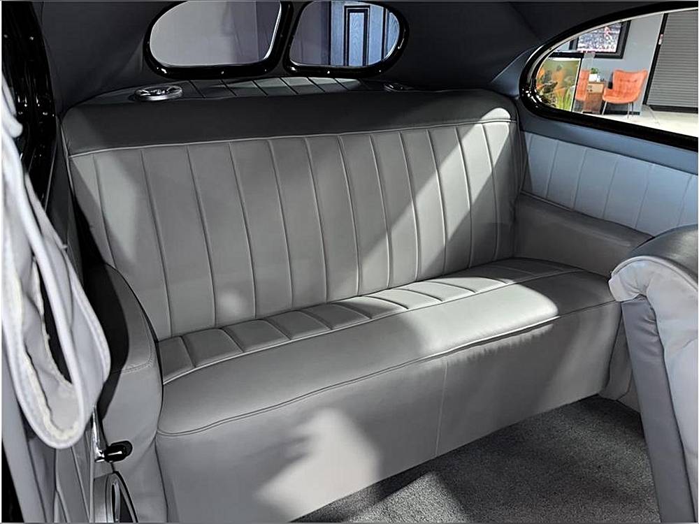 Dodge-brothers-1937-brown-23