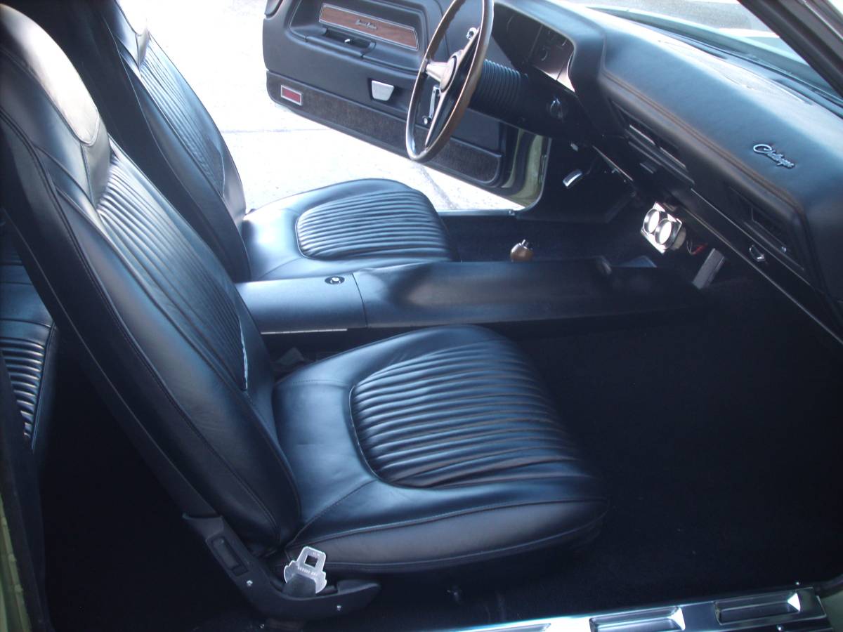 Dodge-challenger-1970-10