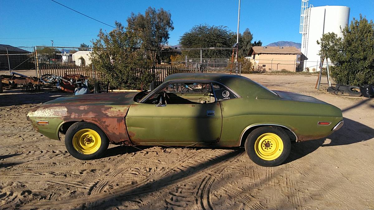Dodge-challenger-1971-11