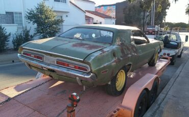 Dodge-challenger-1971-12