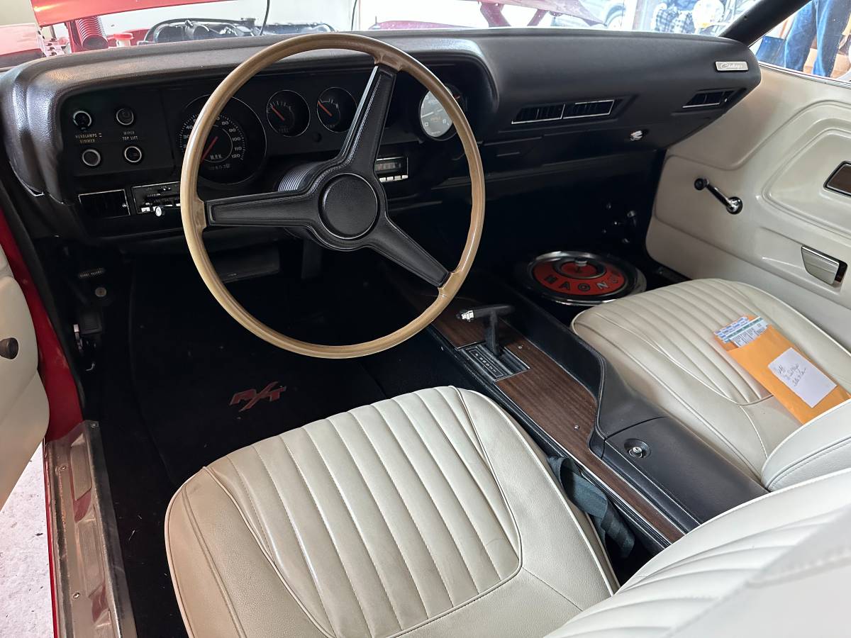 Dodge-challenger-1971-red-11