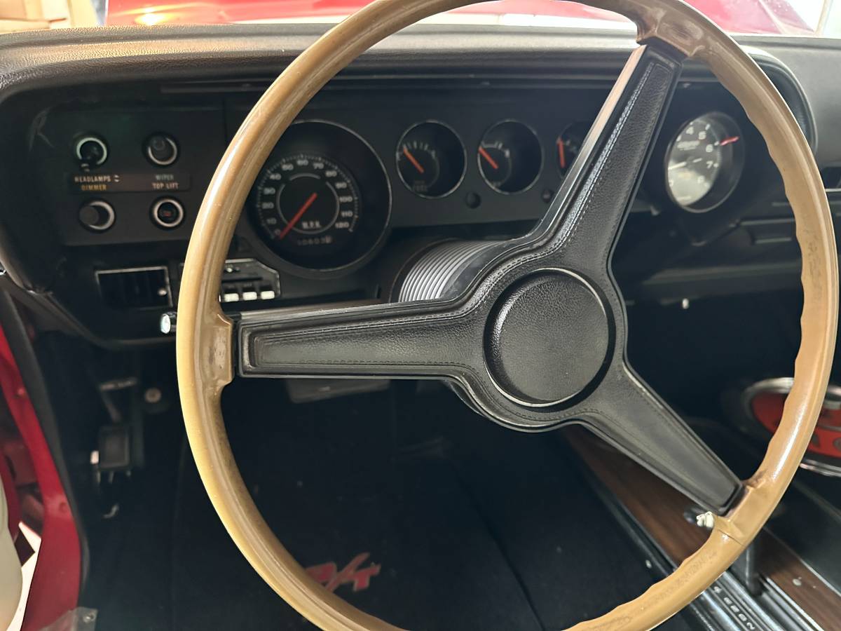 Dodge-challenger-1971-red-7