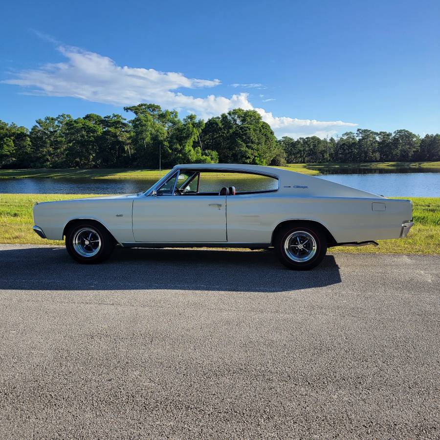 Dodge-charger-1967-white-6