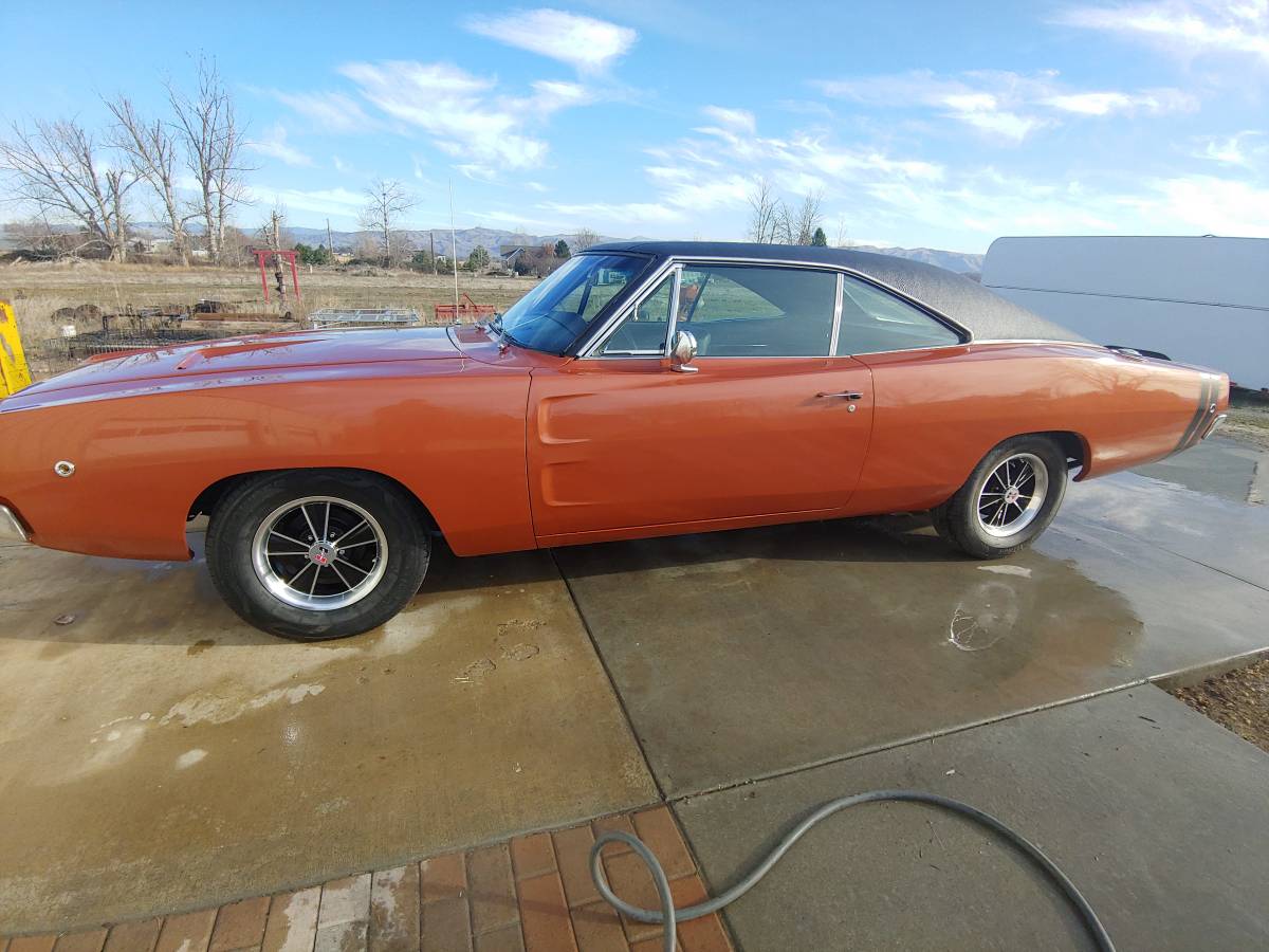 Dodge-charger-1968-2