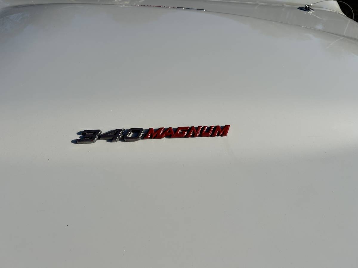 Dodge-charger-1973-white-4