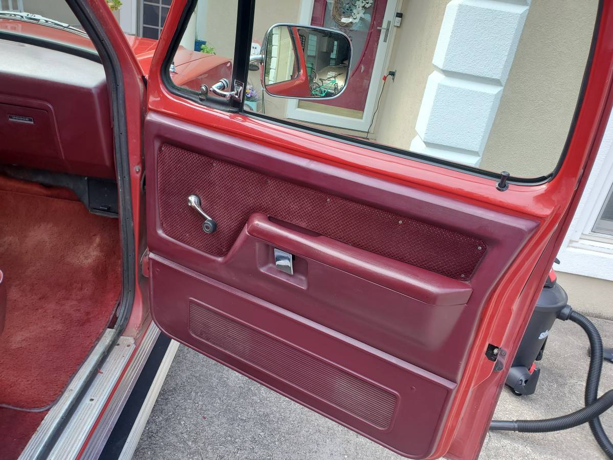 Dodge-d-series-d150-s-1990-red-15