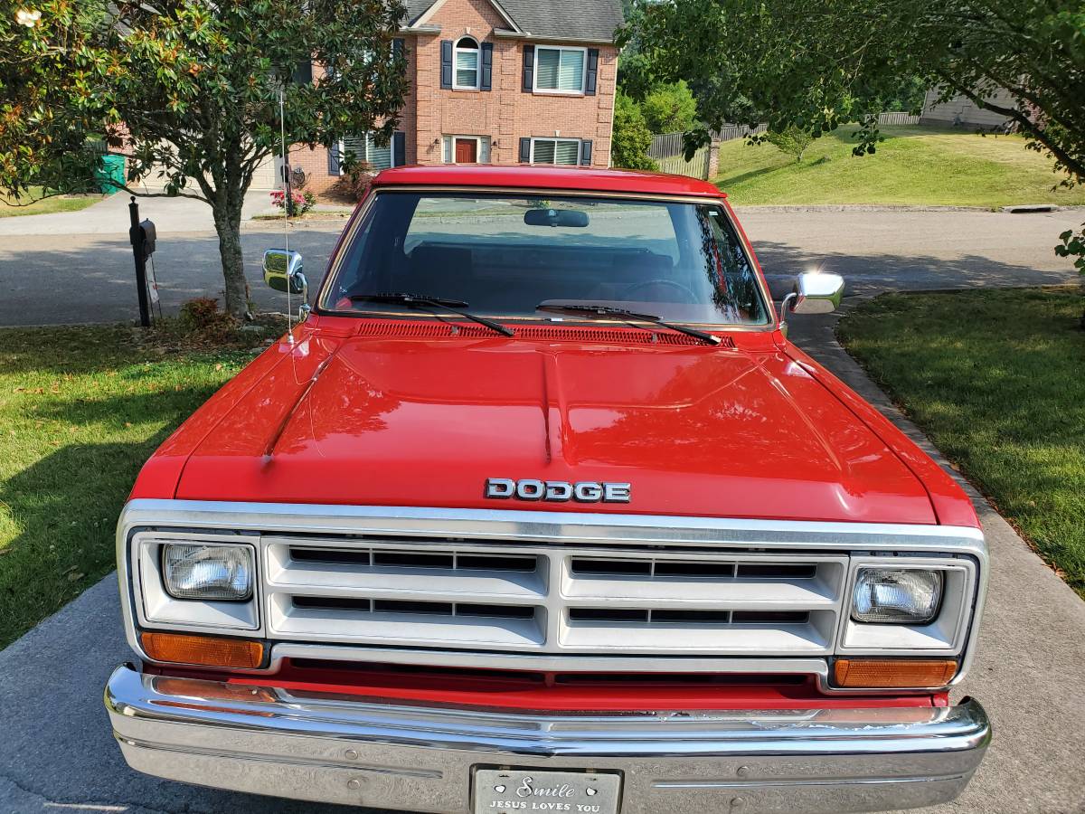 Dodge-d-series-d150-s-1990-red-8
