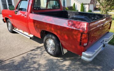 Dodge-d-series-d150-s-1990-red-9