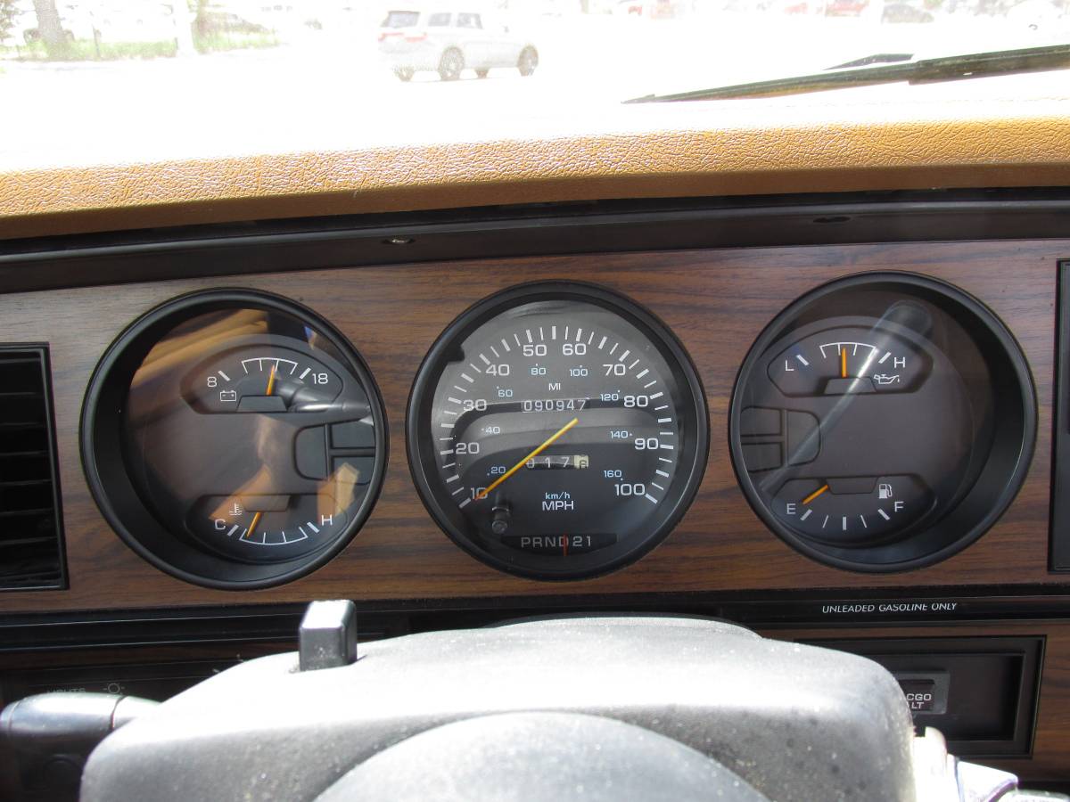 Dodge-d150-le-12-ton-1992-13