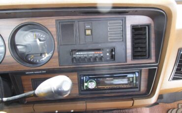 Dodge-d150-le-12-ton-1992-14